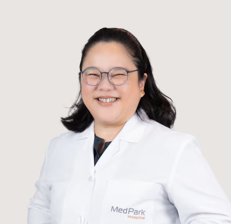 Dr. Dr. Kanokwan Urthamapimuk, DDS